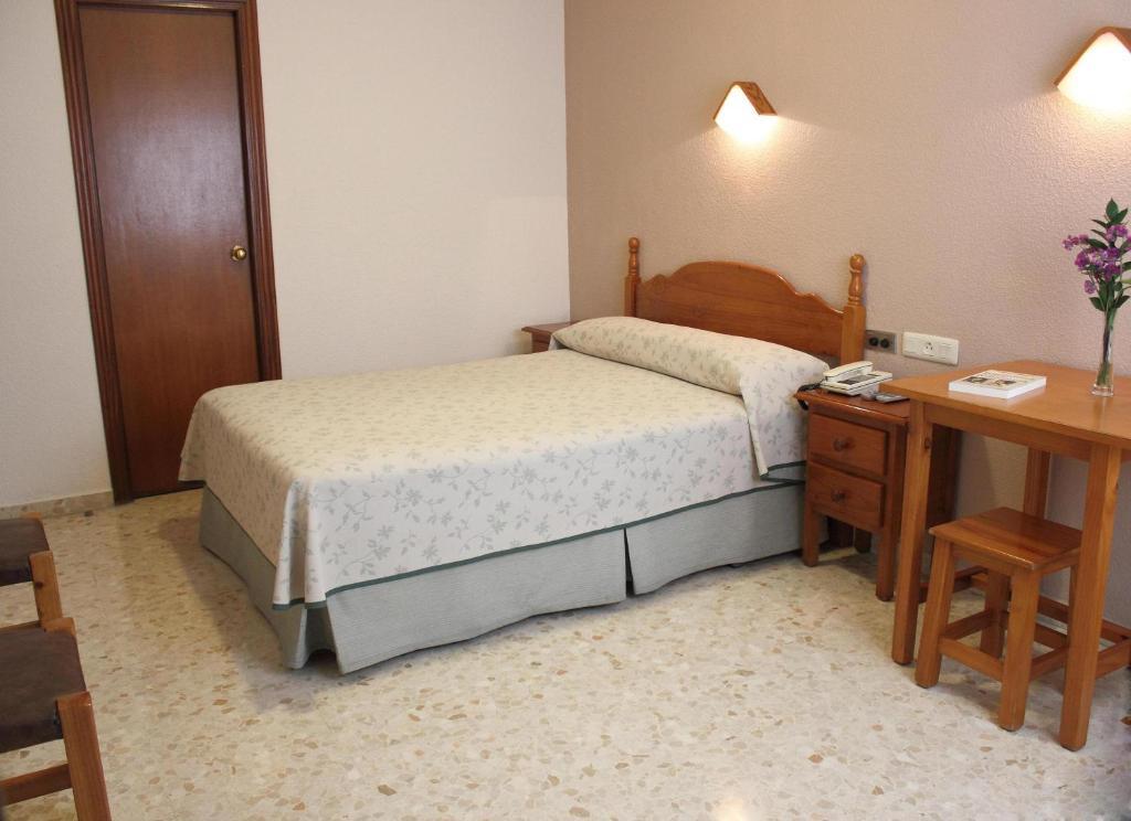 Hotel Abadi Кордоба Стая снимка
