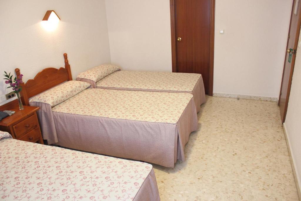 Hotel Abadi Кордоба Стая снимка