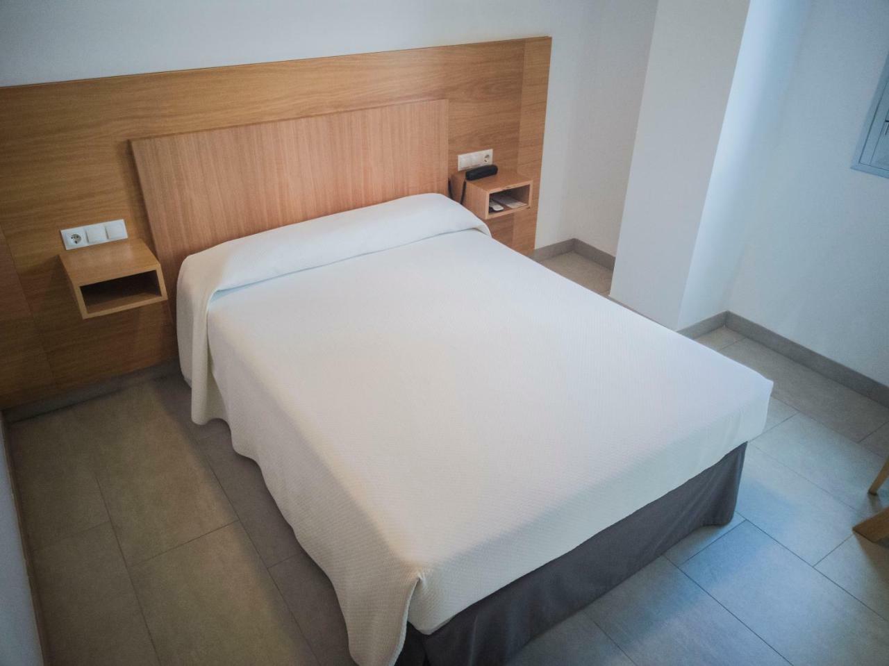 Hotel Abadi Кордоба Екстериор снимка